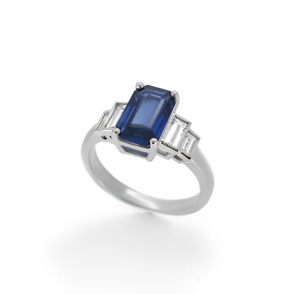 Vintage Style Sapphire Engament Ring